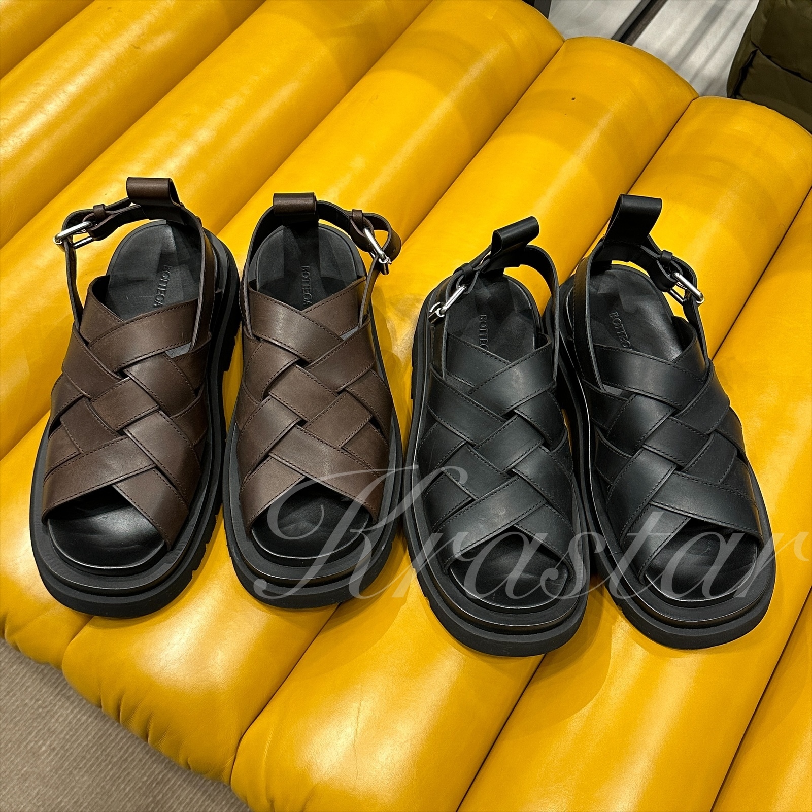 【VIPセール】BOTTEGA VENETA 残りわずか サンダル 755129
