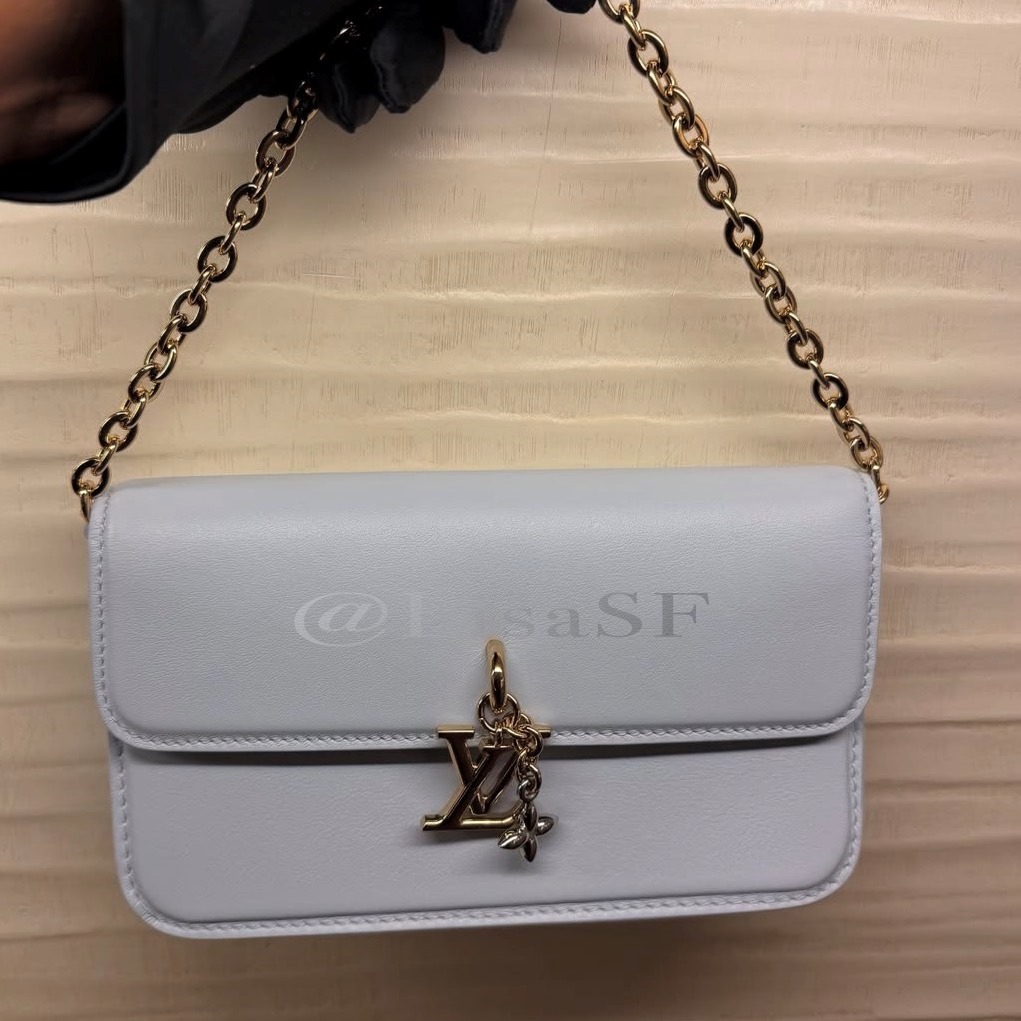 【未入荷色】ルイヴィトン ウォレット オン チェーンLV ブルーム