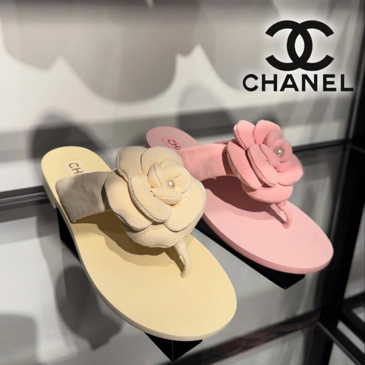 華やかな装飾★【CHANEL】カメリアトングサンダル