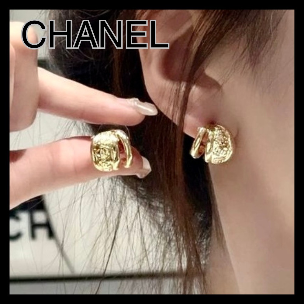 【彫刻のような存在感】CHANEL ゴールドピアス