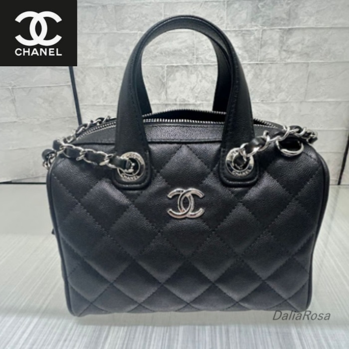 気品漂うタイムレスアイコン【CHANEL】チェーンショルダー