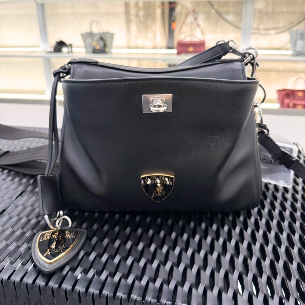 《ブランドコラボ》【BALENCIAGA】× Lamborghini レザーバッグ