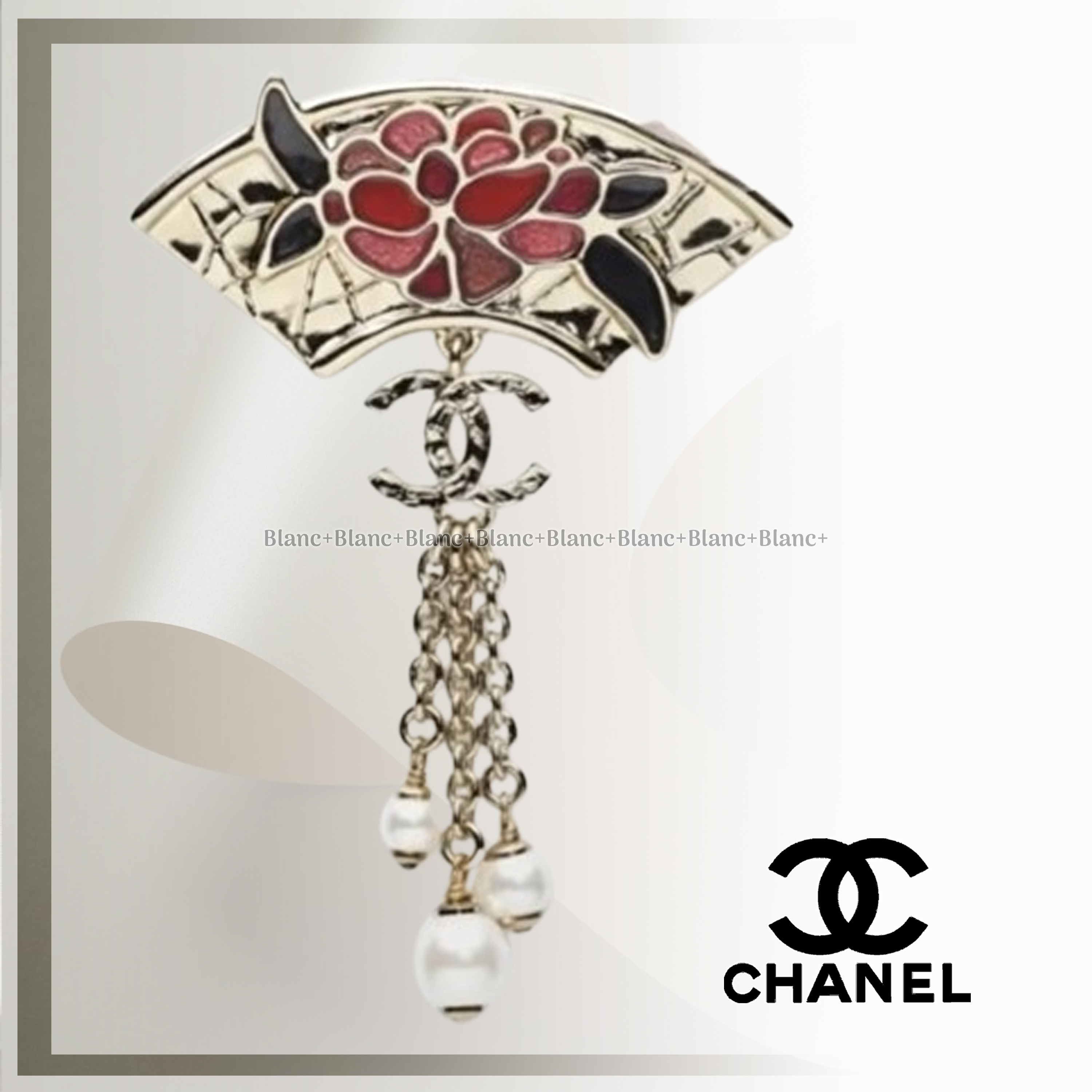 花扇が魅せる優雅さ♡【CHANEL】ブローチ