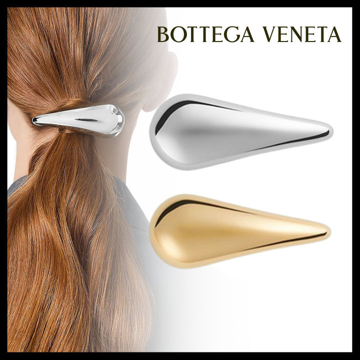 Bottega Veneta直営店 樹脂とアイアンのヘアクリップ