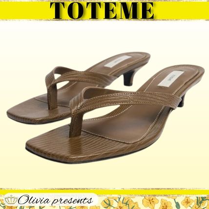 【TOTEME】クロコ型押し ビーチサンダル ダークブラウン toteme(トーテムスウェーデン) サンダル・ミュール(レディース