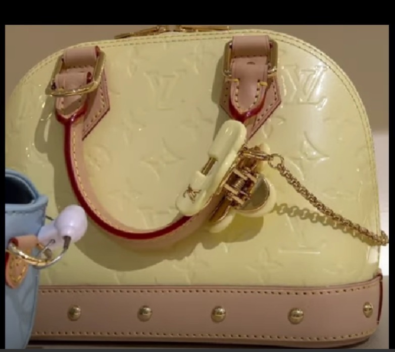 LV★ルイヴィトン アルマ BB ヘアクリップ付き ショルダーバッグ
