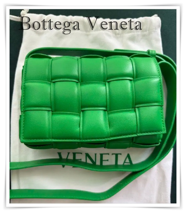 BOTTEGA VENETA スモール パデッド カセット バッグ