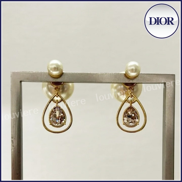 【可愛いデザインで耳元がお洒落に♪】DIOR D-Drop ピアス