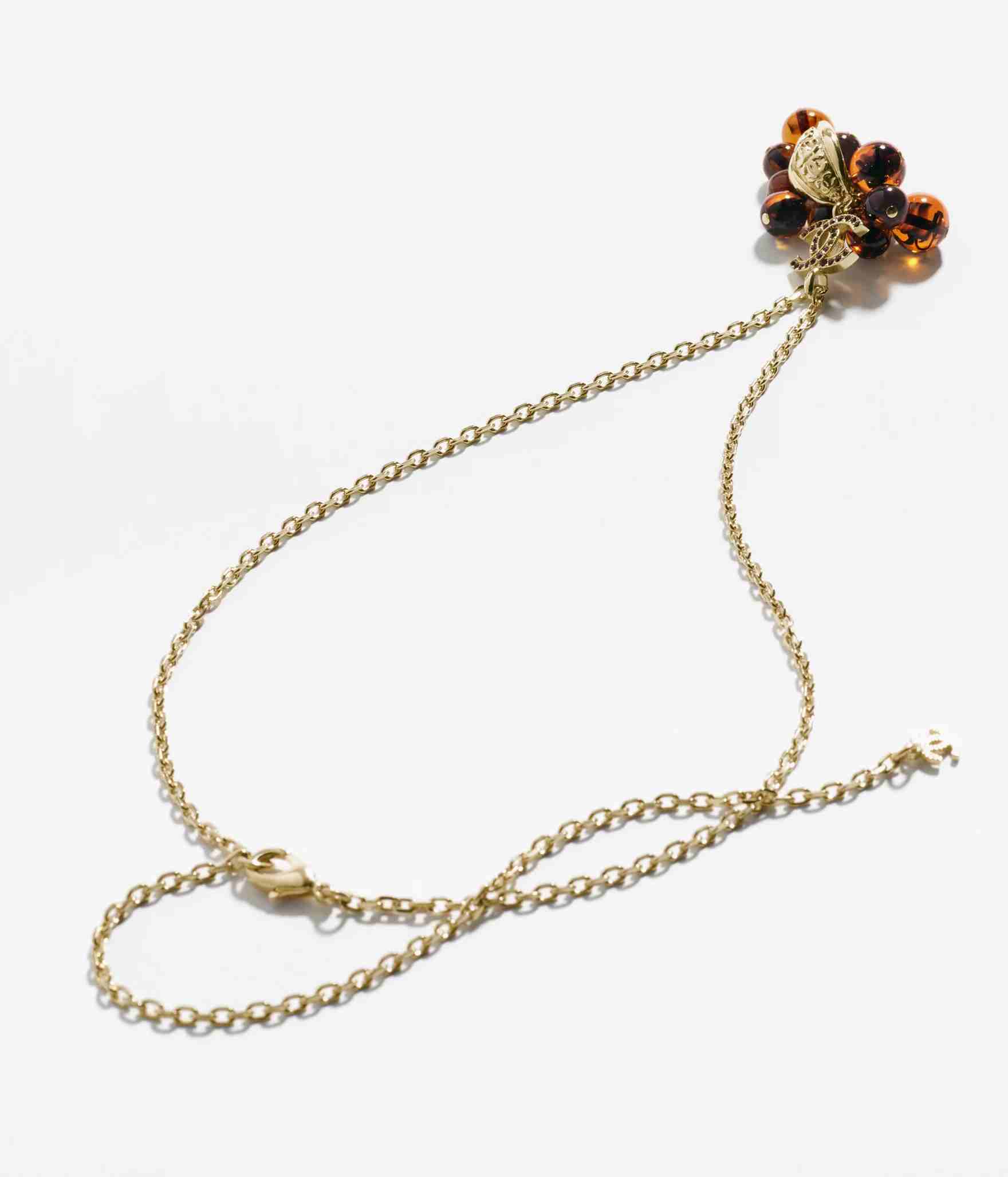 《25A》CHANEL 国内発送 新作 葡萄モチーフチャームネックレス