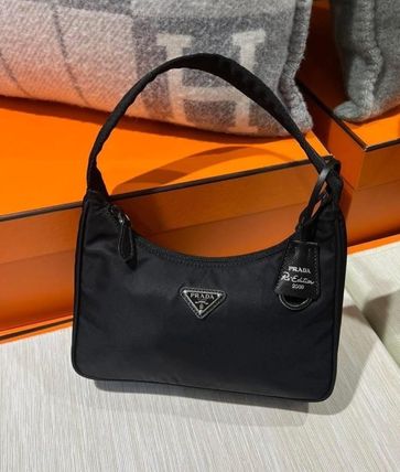 ブラック Re-Nylon ショルダーバッグ | PRADA