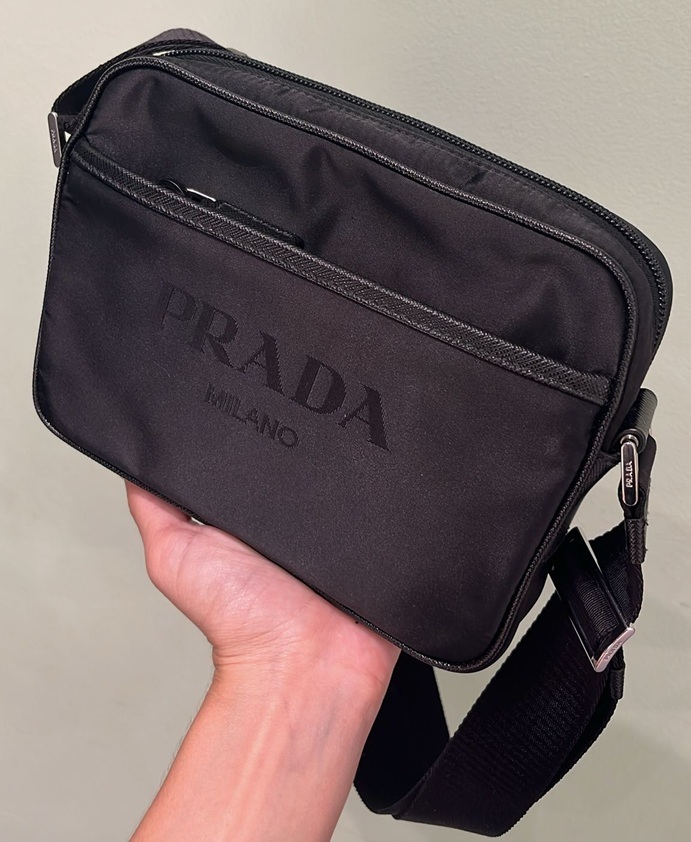 ショルダーバッグ PRADA NYLON AND SAFFIANO SHOULDER BAG WITH LOGO STRAP