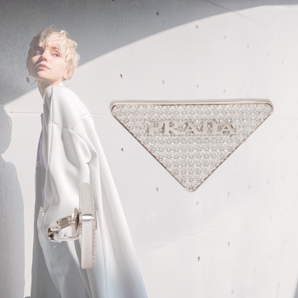 【大人エレガンス】PRADA ジルコニア ロゴ イヤリング 右耳用