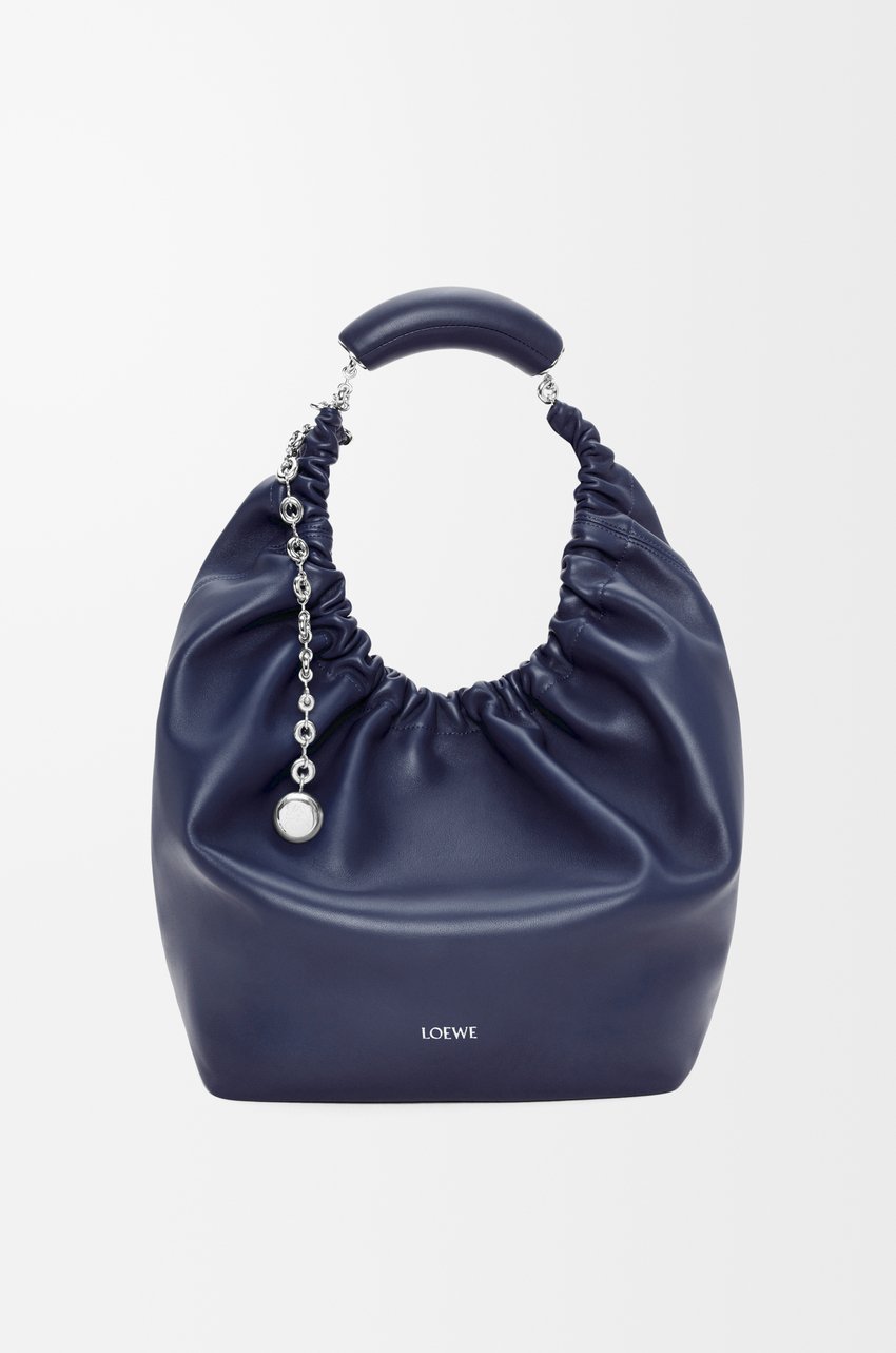《ラグジュアリーで上質》【LOEWE】ミディアムスクイーズバッグ