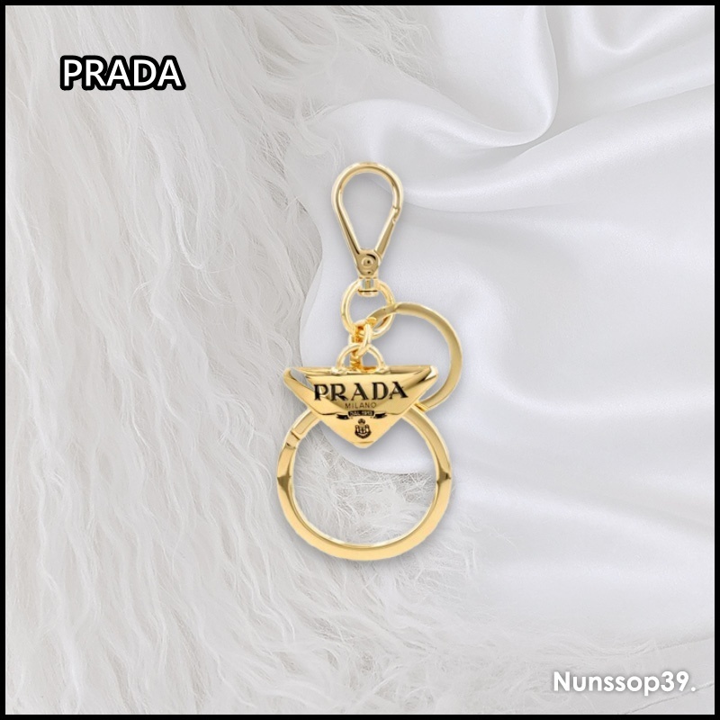 《PRADA》 トライアングル ロゴ キーリング