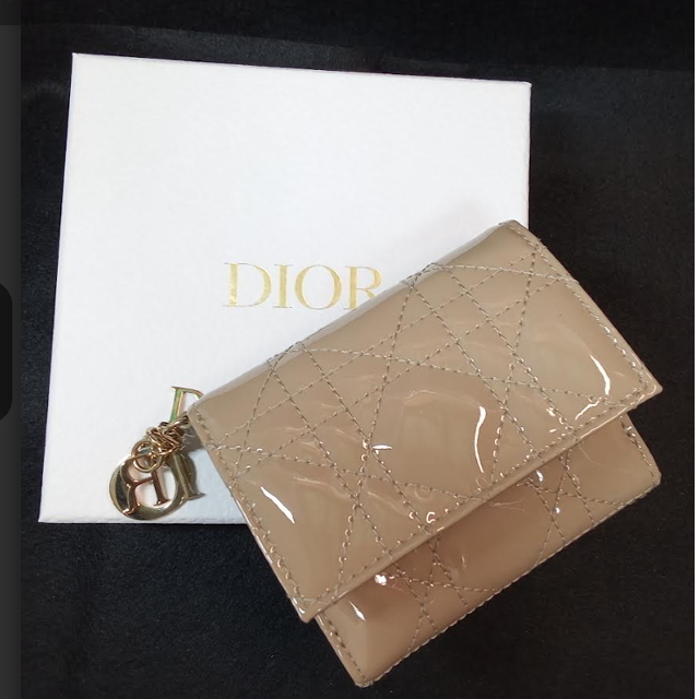 ★Dior★ Lady Dior ロータスウォレット