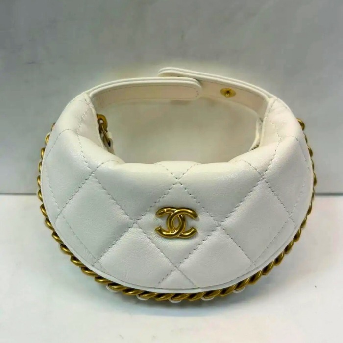《上品なレザー》CHANEL 25A ミニポーチ