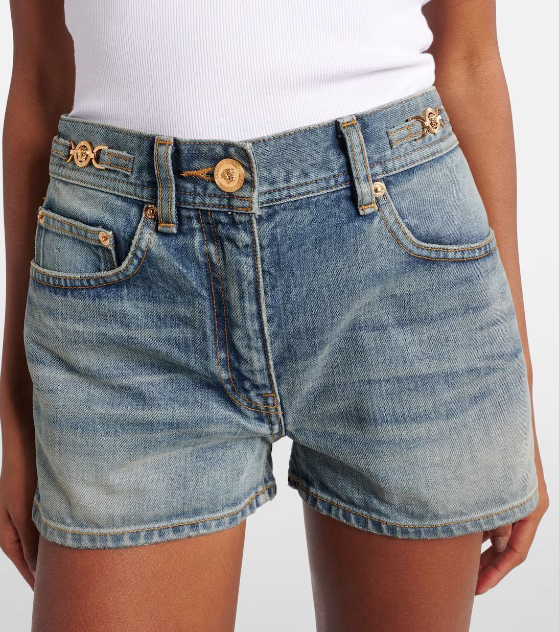 VERSACE(ヴェルサーチ)ミッドライズデニムショートパンツ(SALE!)