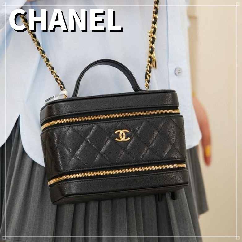 【CHANEL新作バニティ】25A キャビア チェーンバッグ 鏡つき