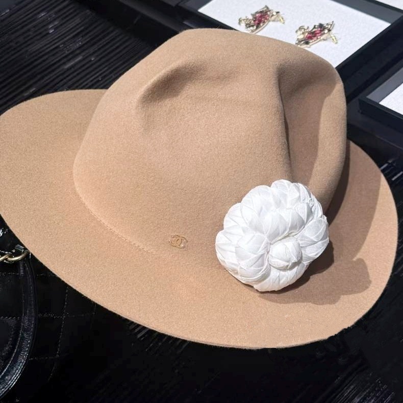 《上品で可憐》CHANEL カメリア モチーフ ブローチ 25A
