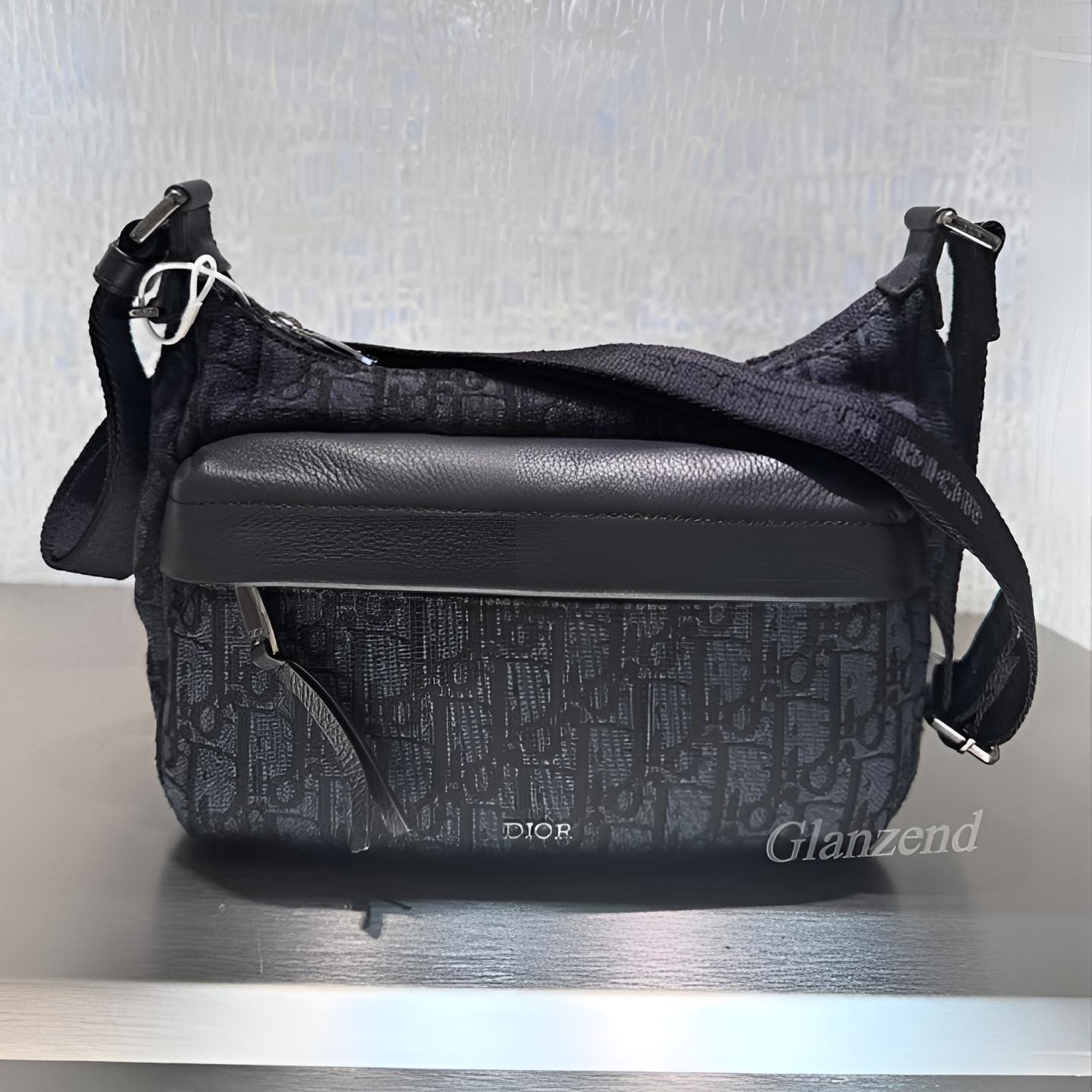 クールに決まる☆【Dior】Rider ソフト ホーボーバッグ スモール