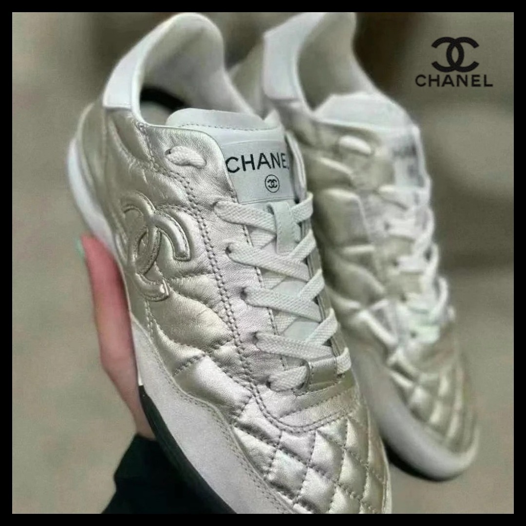 シルバーがオシャレ♪【CHANEL】シャネル レザー スニーカー