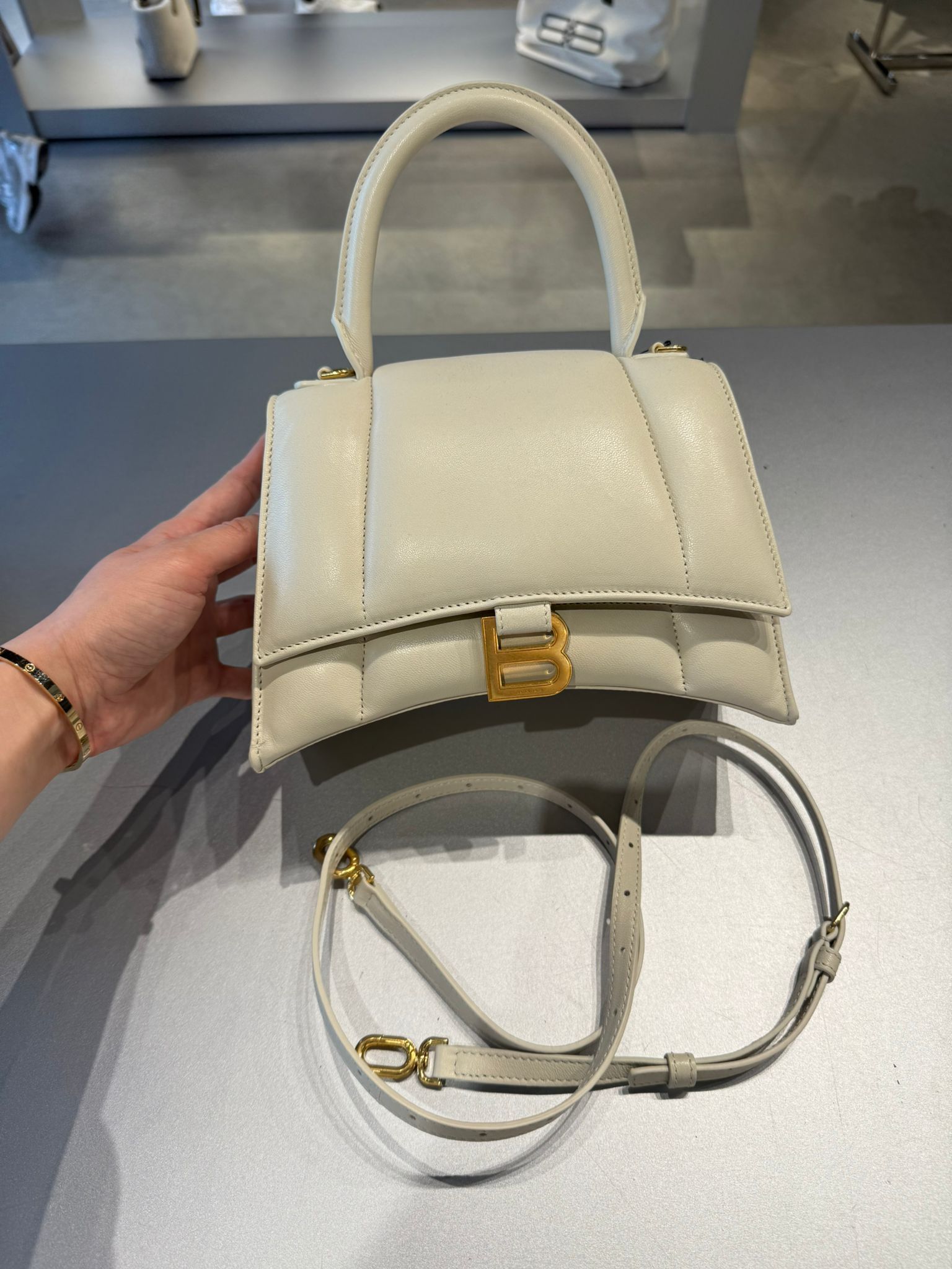 アウトレット特価【BALENCIAGA】HOURGLASS トップハンドルバック