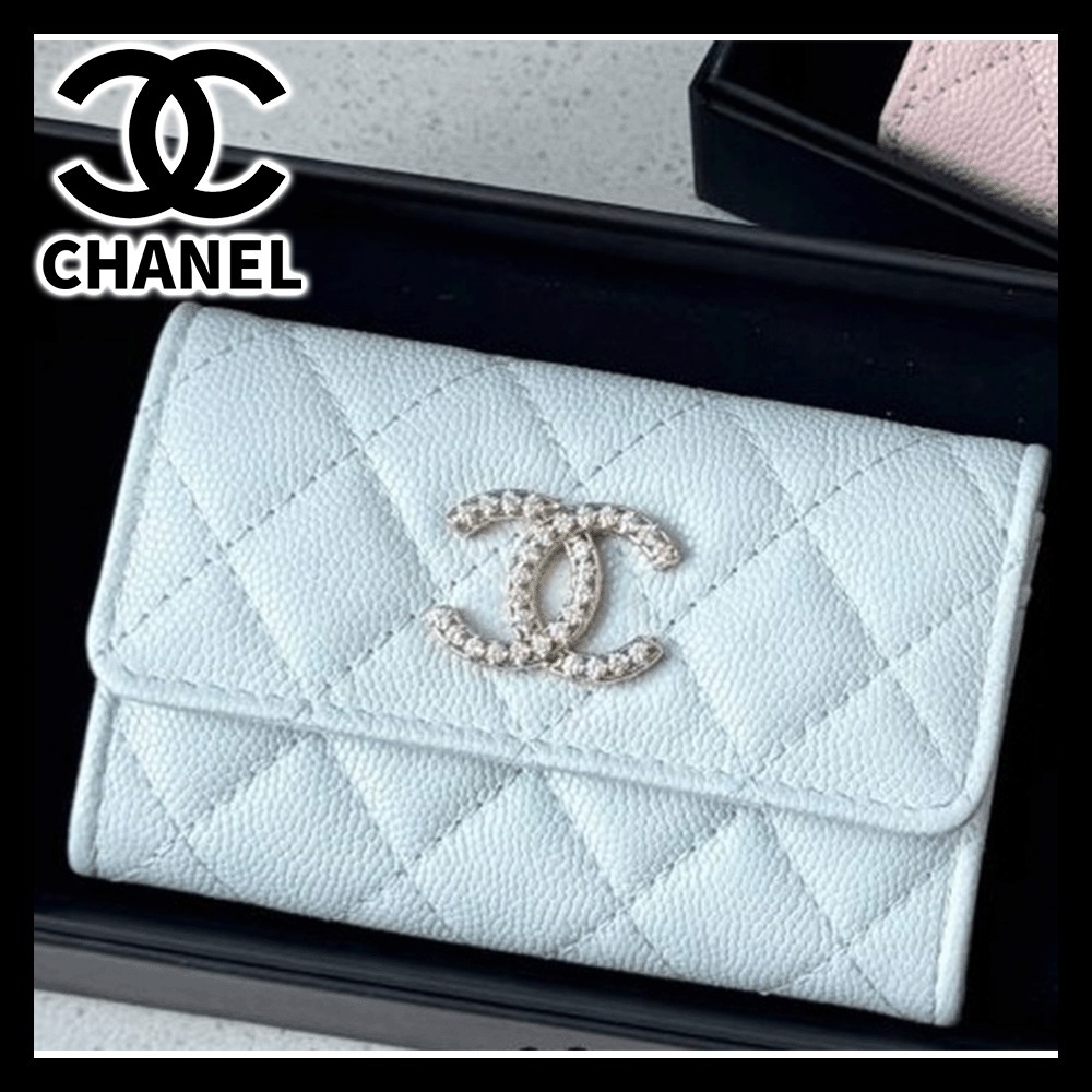 コンパクトなのに収納力◎【CHANEL】ミニウォレット