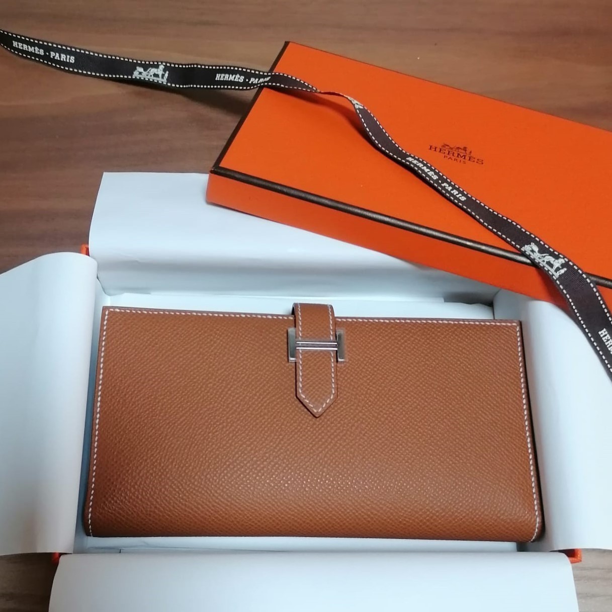 HERMES 国内発送 在庫有 長財布《Bearn soufflet》ゴールド 直営