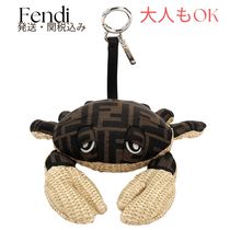 送料関税込み FENDI クラブシェイプ キーチェーン