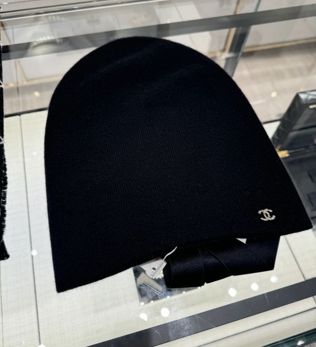 25A 黒リボンに注目★ CHANEL シャネル ニット 帽子 CCロゴ