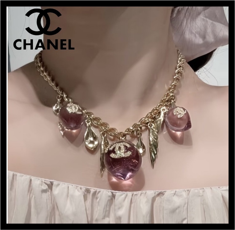 華やかでゴージャス♪【CHANEL】クリスタルボール付ネックレス