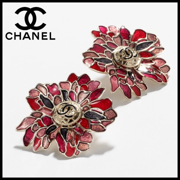 【洗練されたデザイン】CHANEL 上品 ピアス CCロゴ