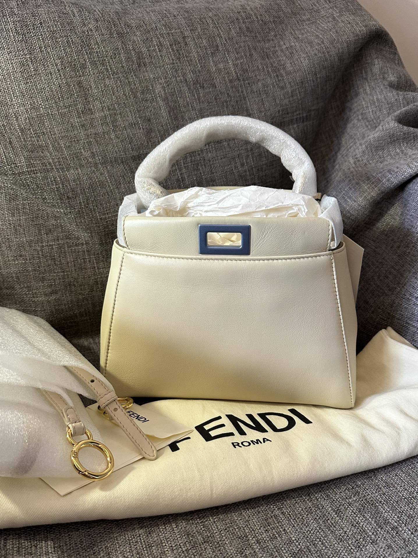 ★送料込★FENDI ピーカブー ミニ ハンドバッグ
