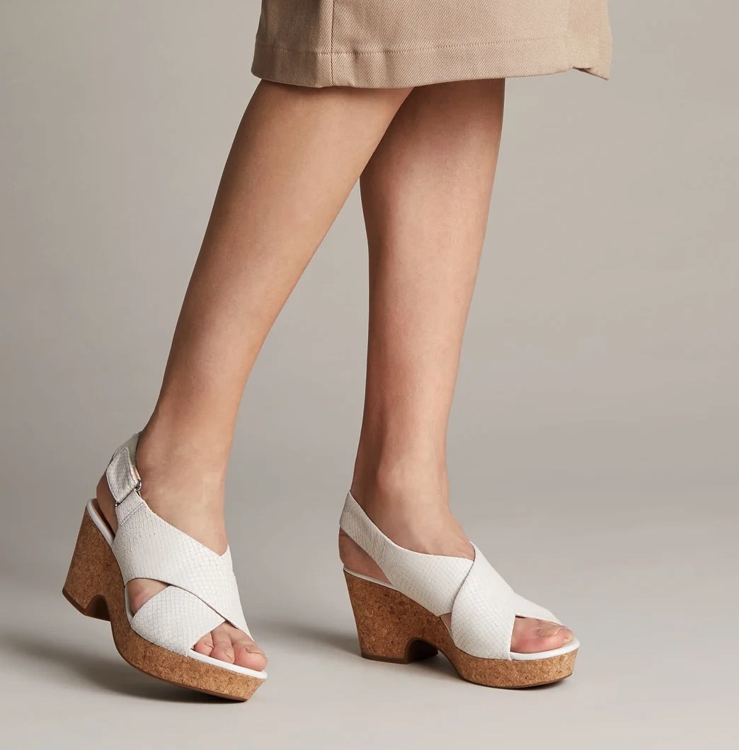 CLARKS コーラル ウエッジ サンダル コルク ヒール 7.5cm 軽量