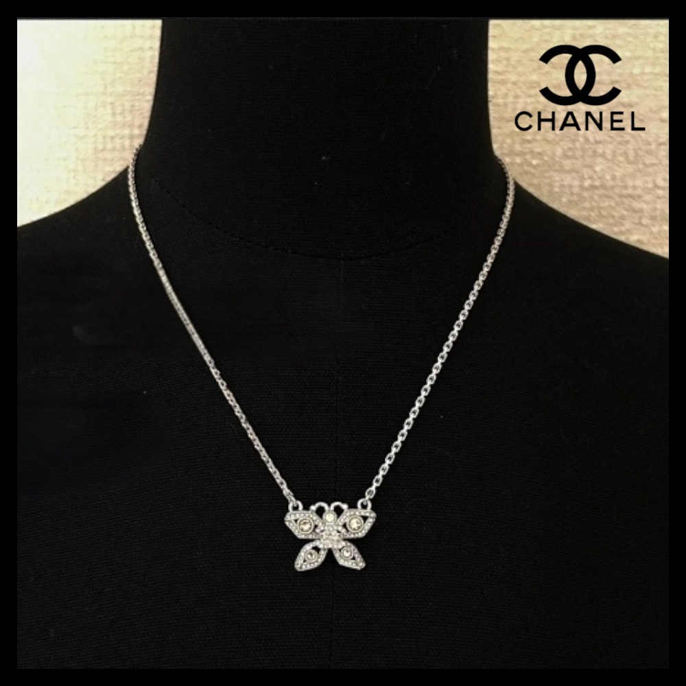 【大人可愛い】CHANEL 輝くネックレス バタフライモチーフ