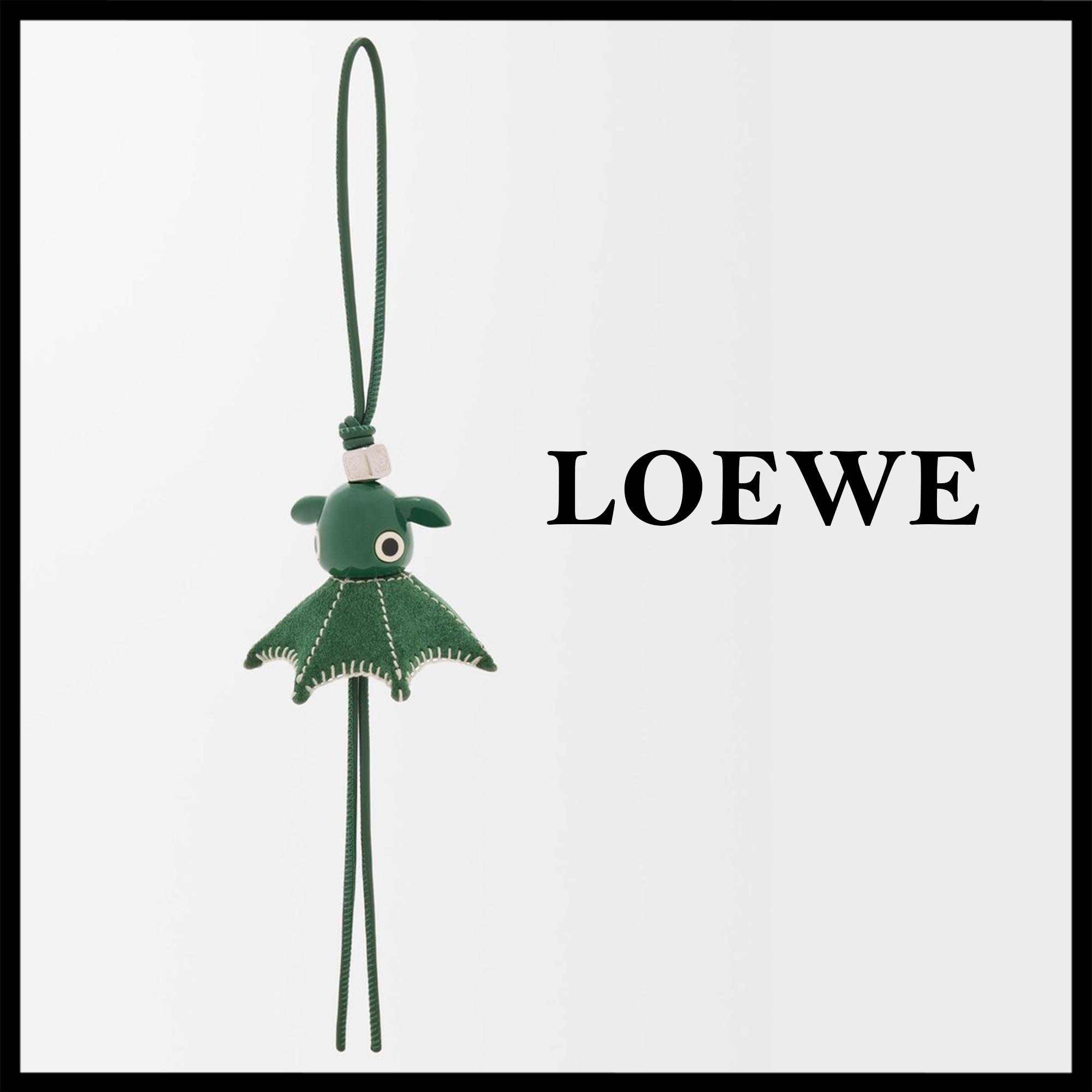 LOEWE 直営店 バーシティパズルペンダント
