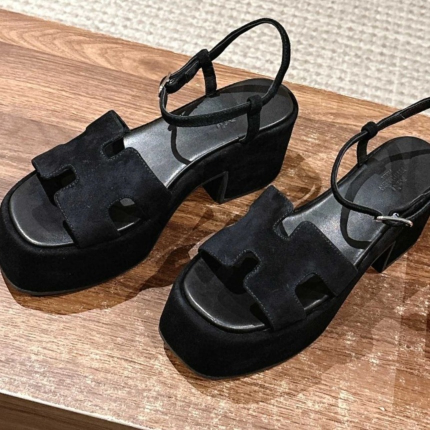 【魅せる脚長効果】HERMES ジャム 7.5cm 厚底サンダル