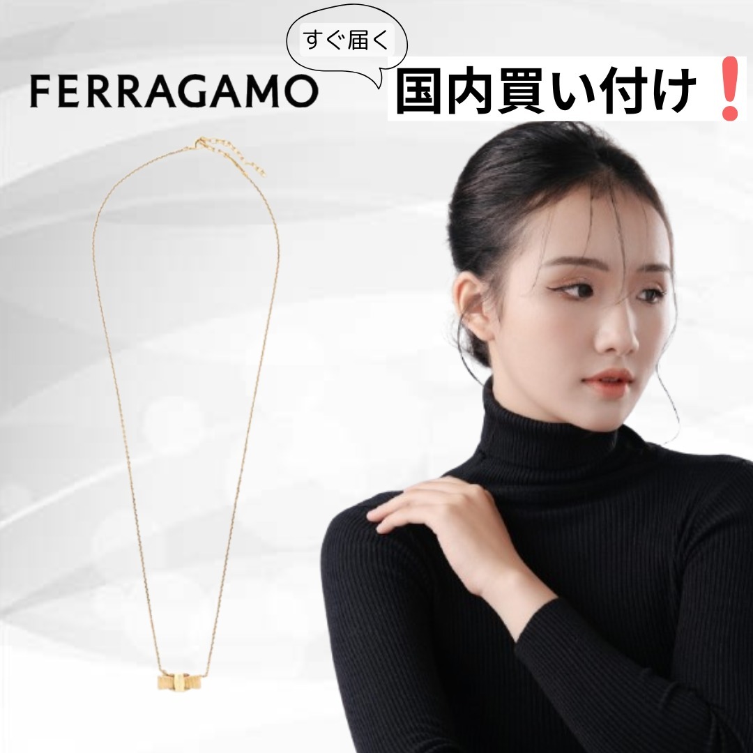 FERRAGAMO（フェラガモ）ネックレス ゴールド