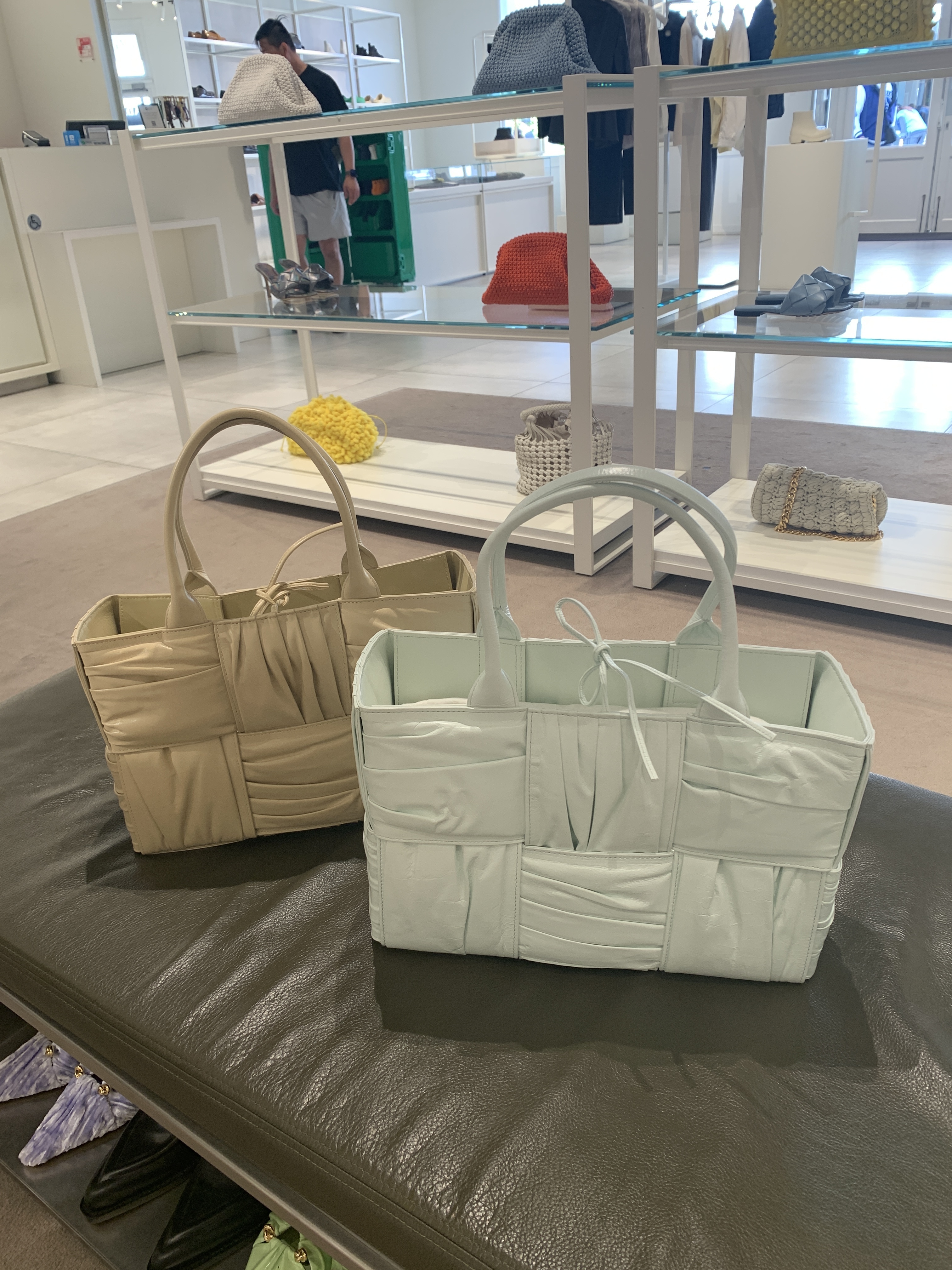 BOTTEGAVENETA イントレチャート フーラードアルコスモール