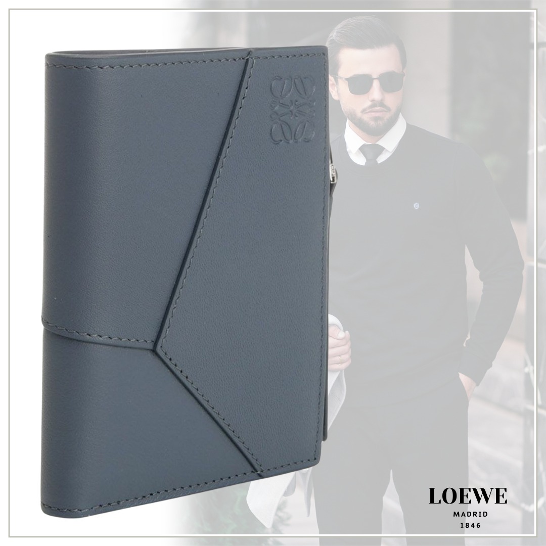 ハンサム度がアップする【LOEWE】コンパクト パズル ウォレット