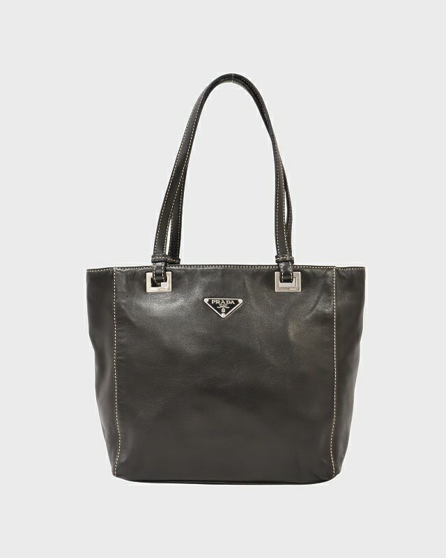 PRADA 三角ロゴ金具レザーハンドバッグ