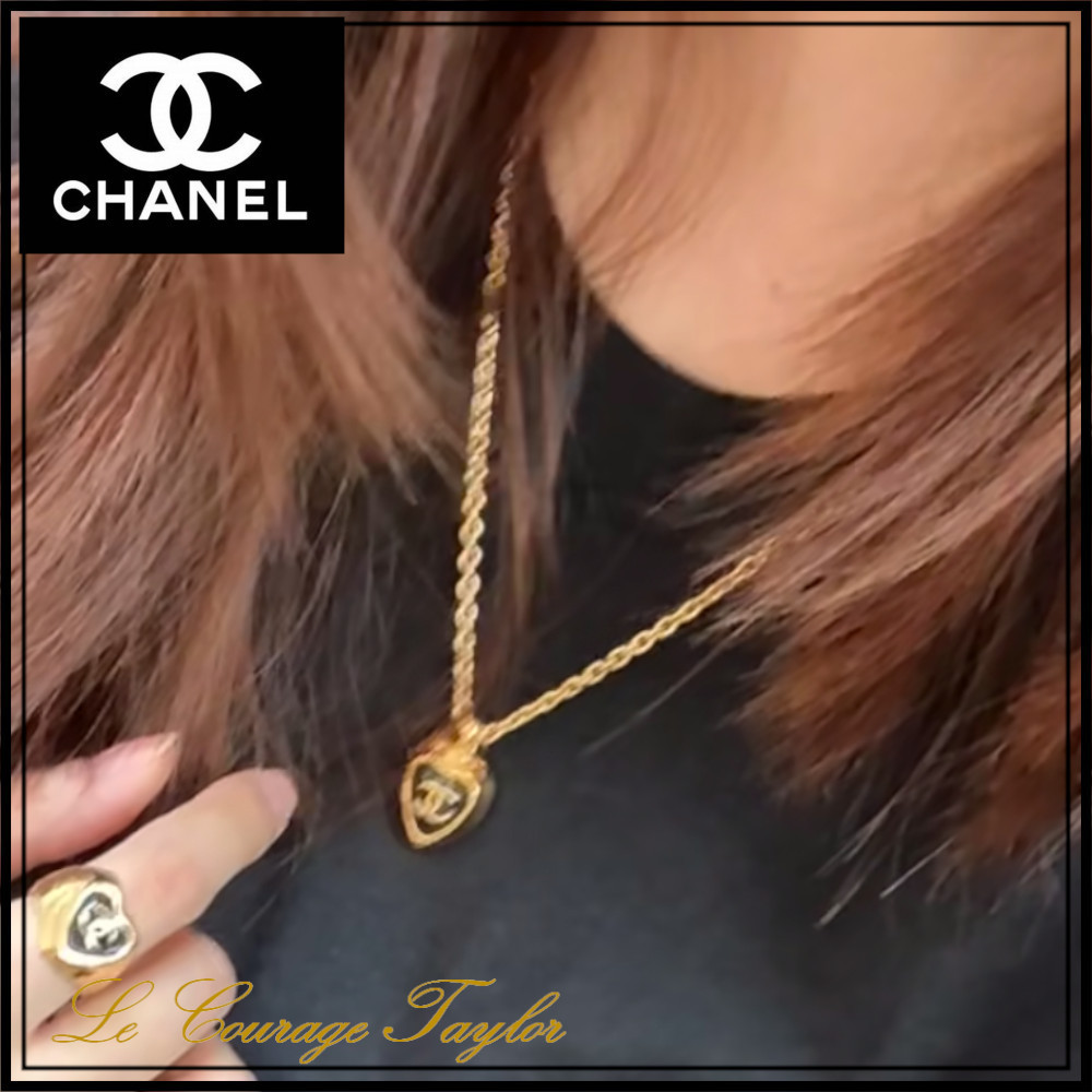 ゴールド × ブラック♪【CHANEL】ネックレス