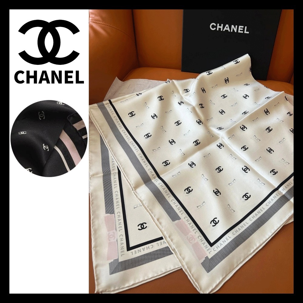 さりげない高級感と柔らかな光沢【CHANEL】プリントスカーフ