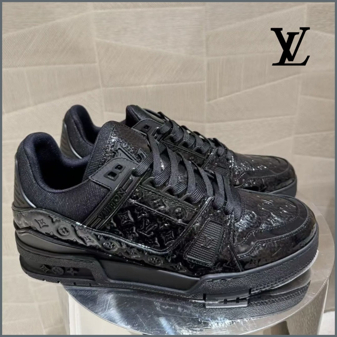 【カジュアルスタイル♪】◆Louis Vuitton◆スニーカー
