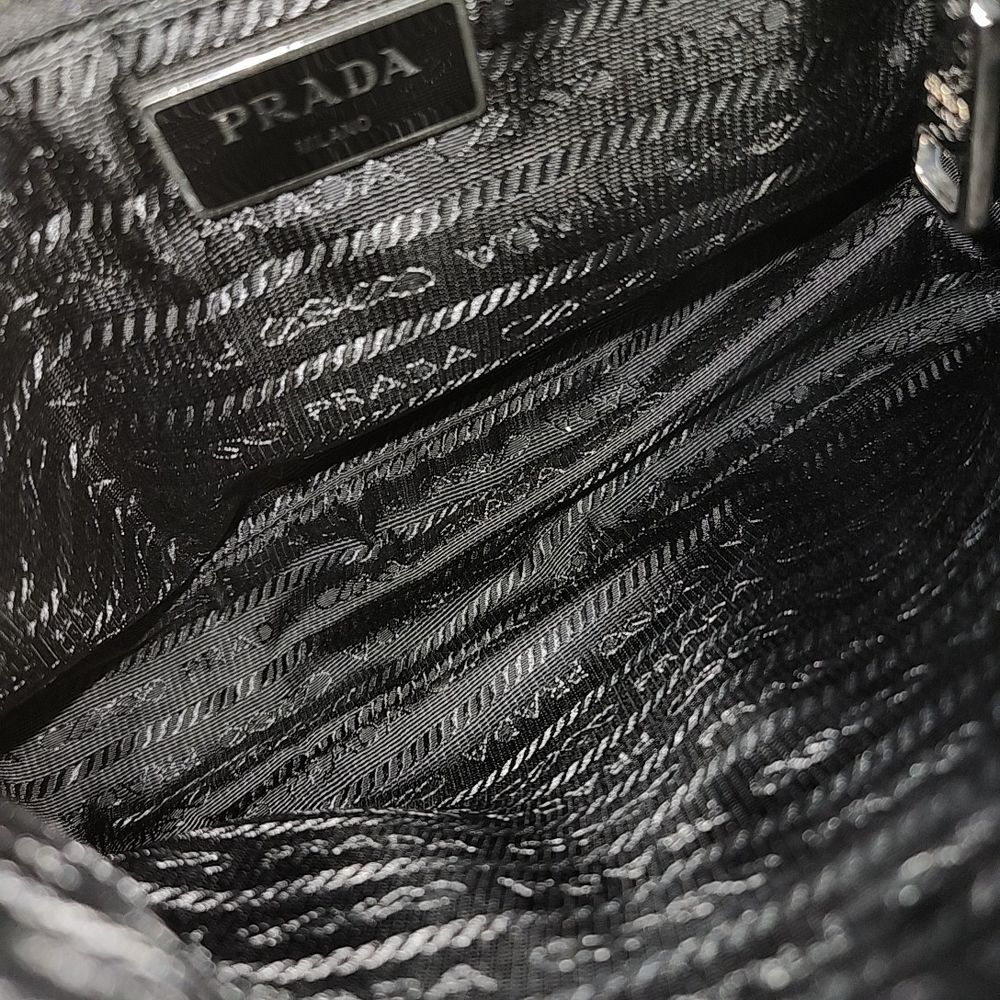 《PRADA》リナイロン テスート キルティング ショルダー 中古