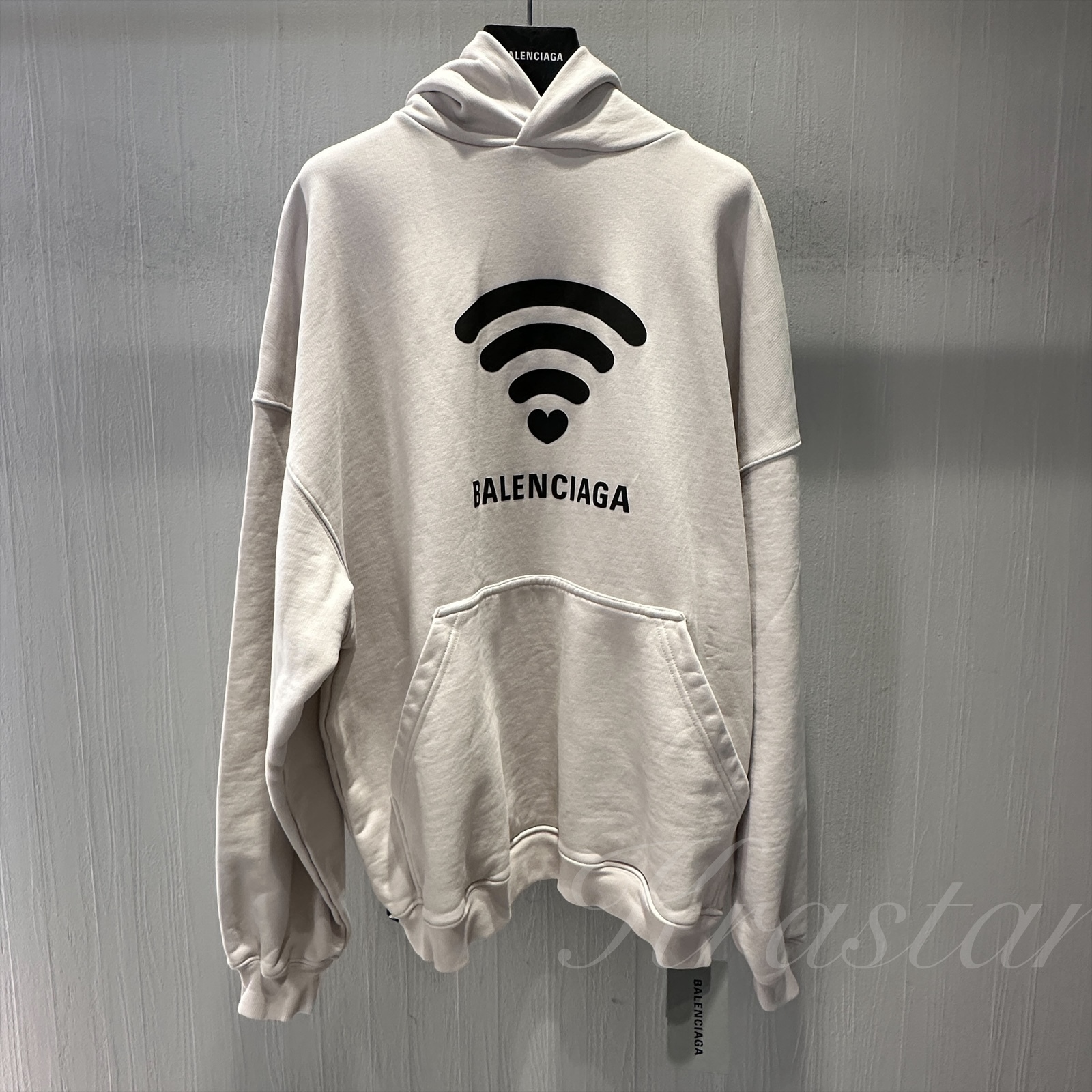 【VIPセール】BALENCIAGA 残りわずか！フーディ 739024