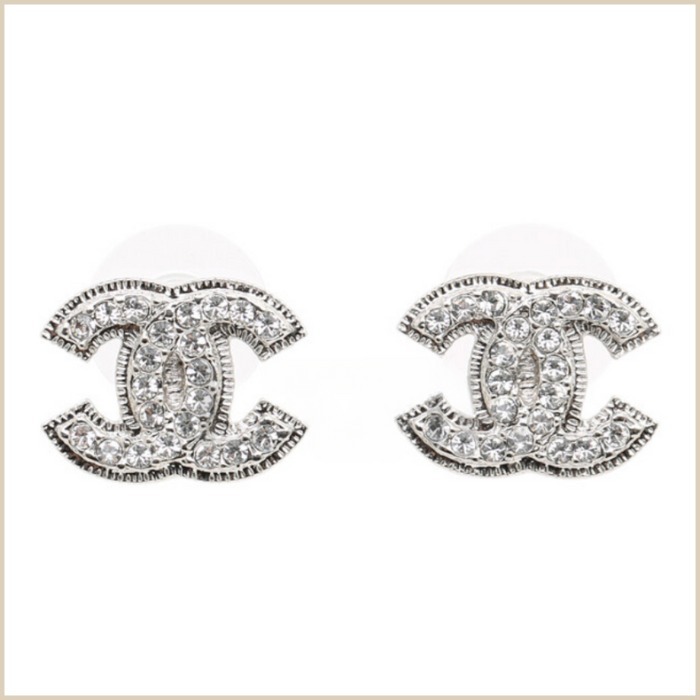 CHANEL CCロゴ シルバーキュービックピアス【A+/付属品有】