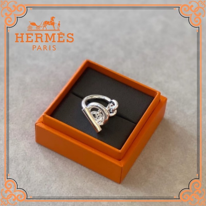 目を惹くデザイン♪【HERMES】クロワゼットリング★