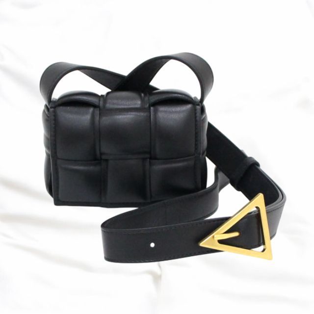 BOTTEGA VENETA* パテッドカセット ショルダーバッグ