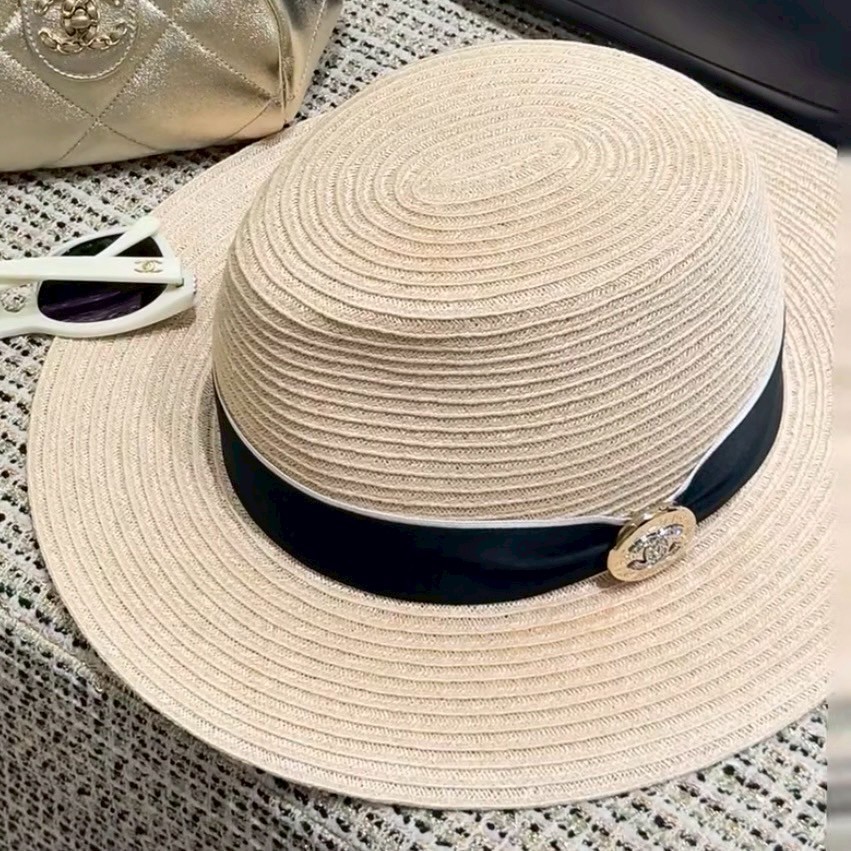【夏のカジュアルアイテム♪】CHANEL《ハット》